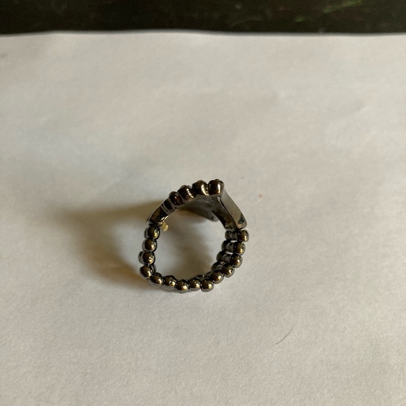 Unique design,costume ring - Picture 4 of 8